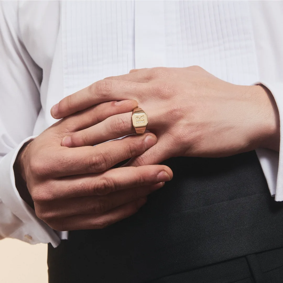 RAUSCHMAYER heritage signet ring worn on the hand